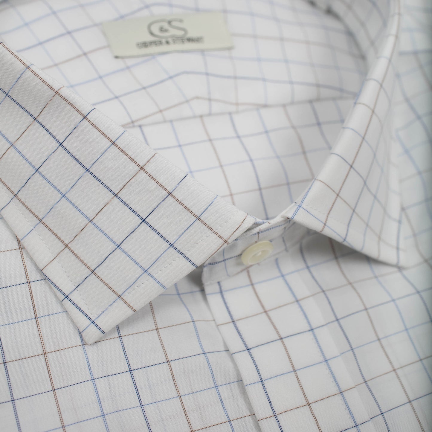 022 SC - White Ground Blue/Tan Check Spread Collar (95/5) Cooper and Stewart