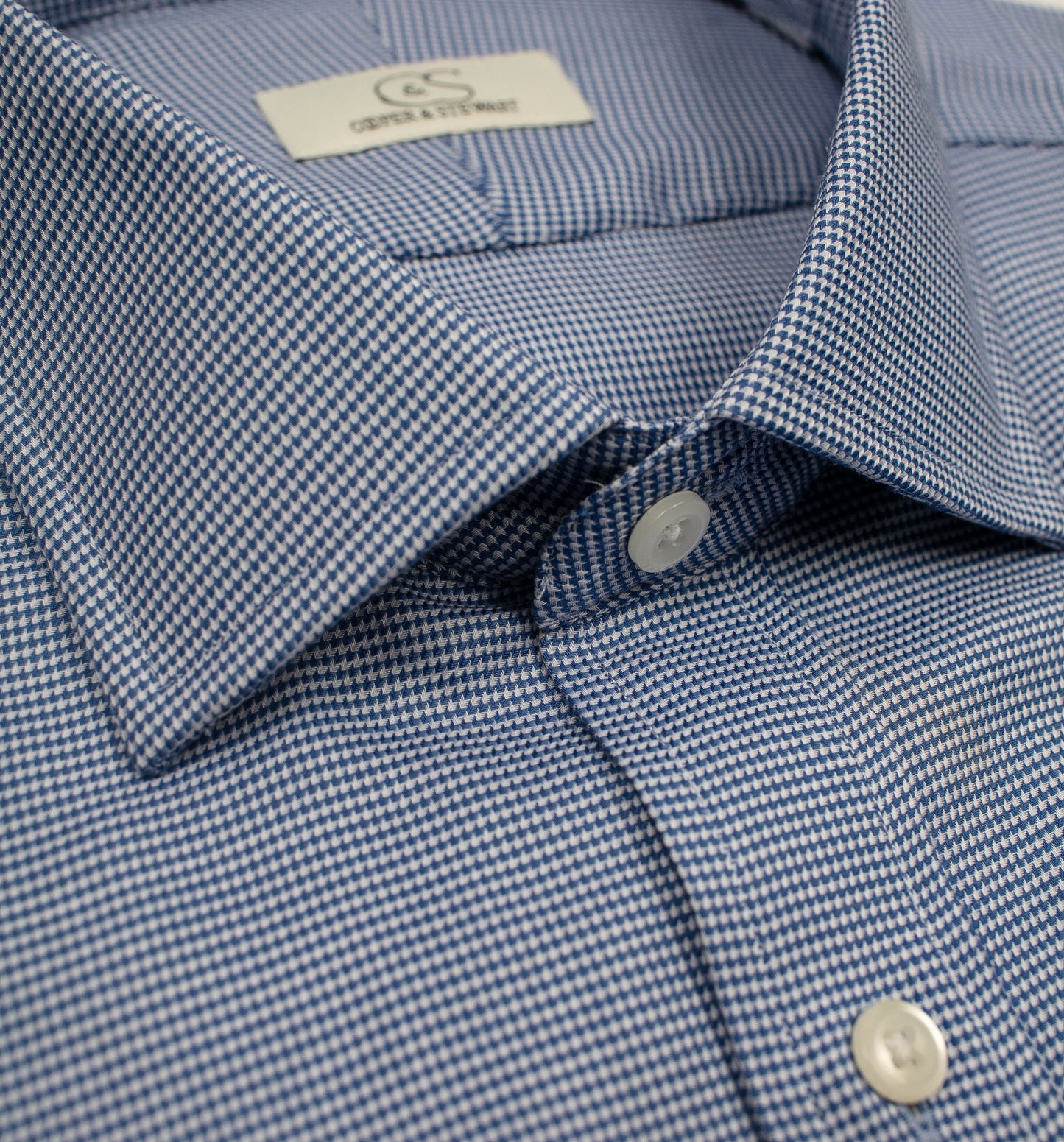 101 SC - Blue & White Dobby Houndstooth Spread Collar Cooper and Stewart 