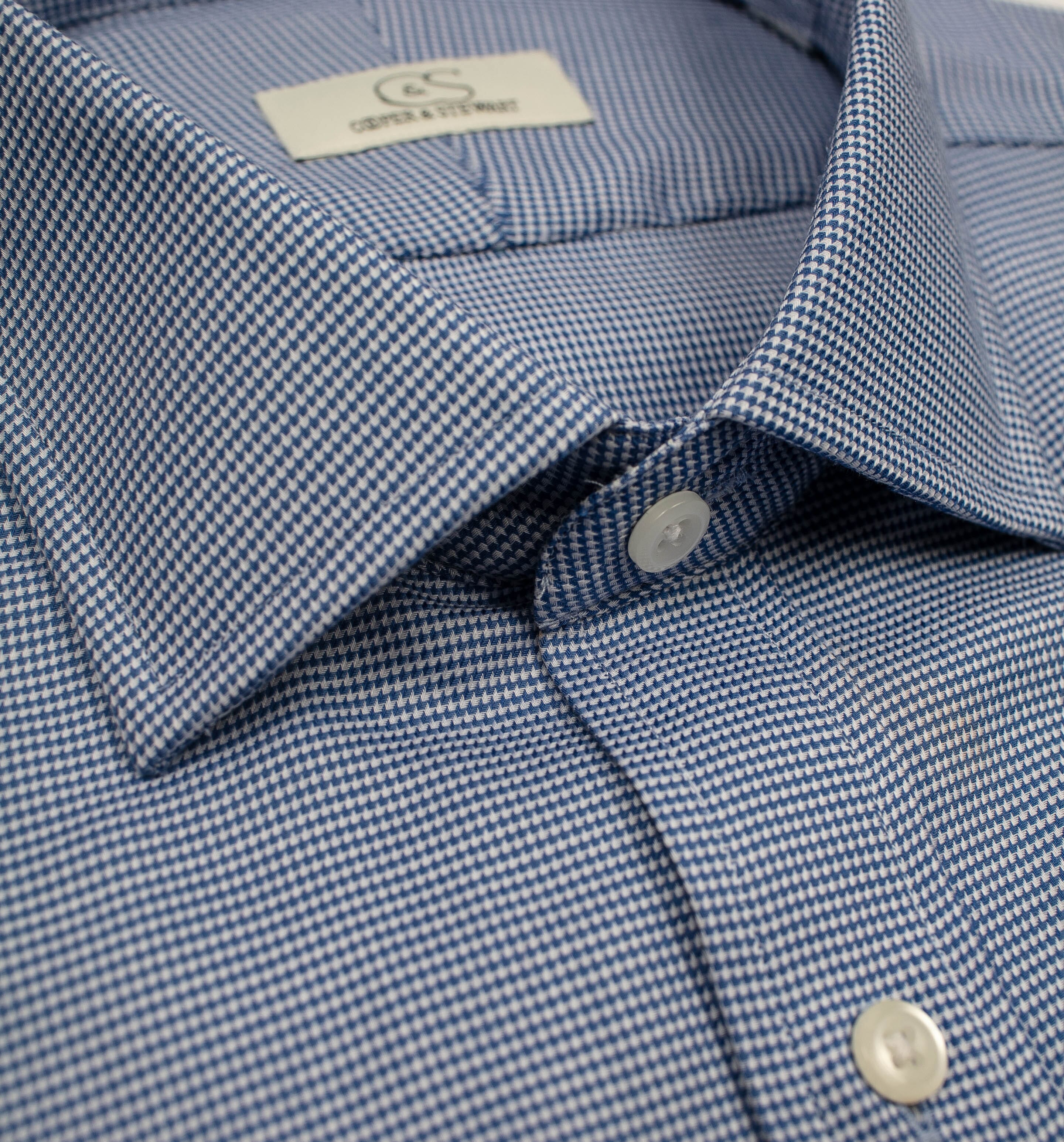 101 SC - Blue & White Dobby Houndstooth Spread Collar Cooper and Stewart 