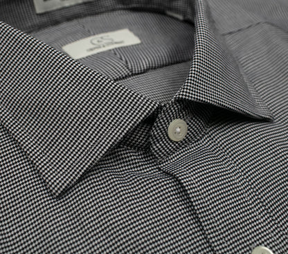 102 SC - Black & White Dobby Houndstooth Spread Collar Cooper and Stewart 